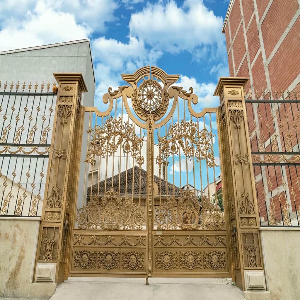 خرید درب حیاط فرفورژه کلاسیک در کرمانشاه