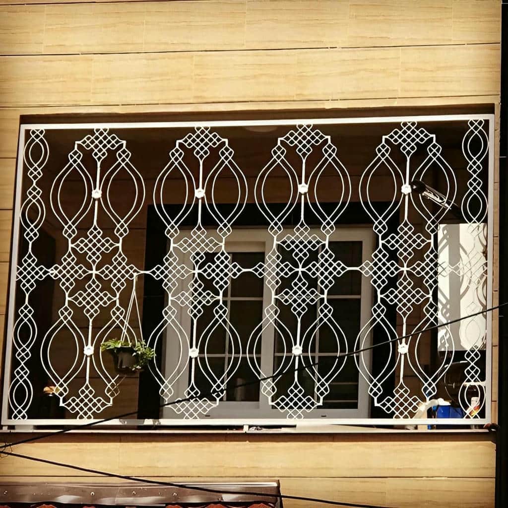 حفاظ پنجره در زاهدان