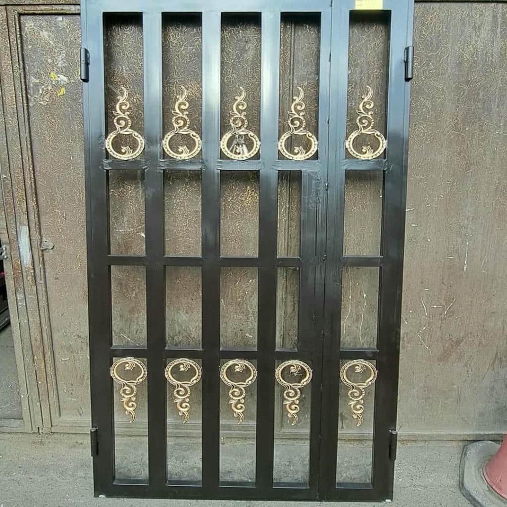 امنیت خانه در ایام عید و تعطیلات با قفل درب آکاردئونی