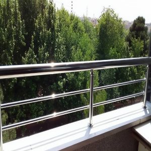 نرده استیل بالکن با پایه محکم روی کف