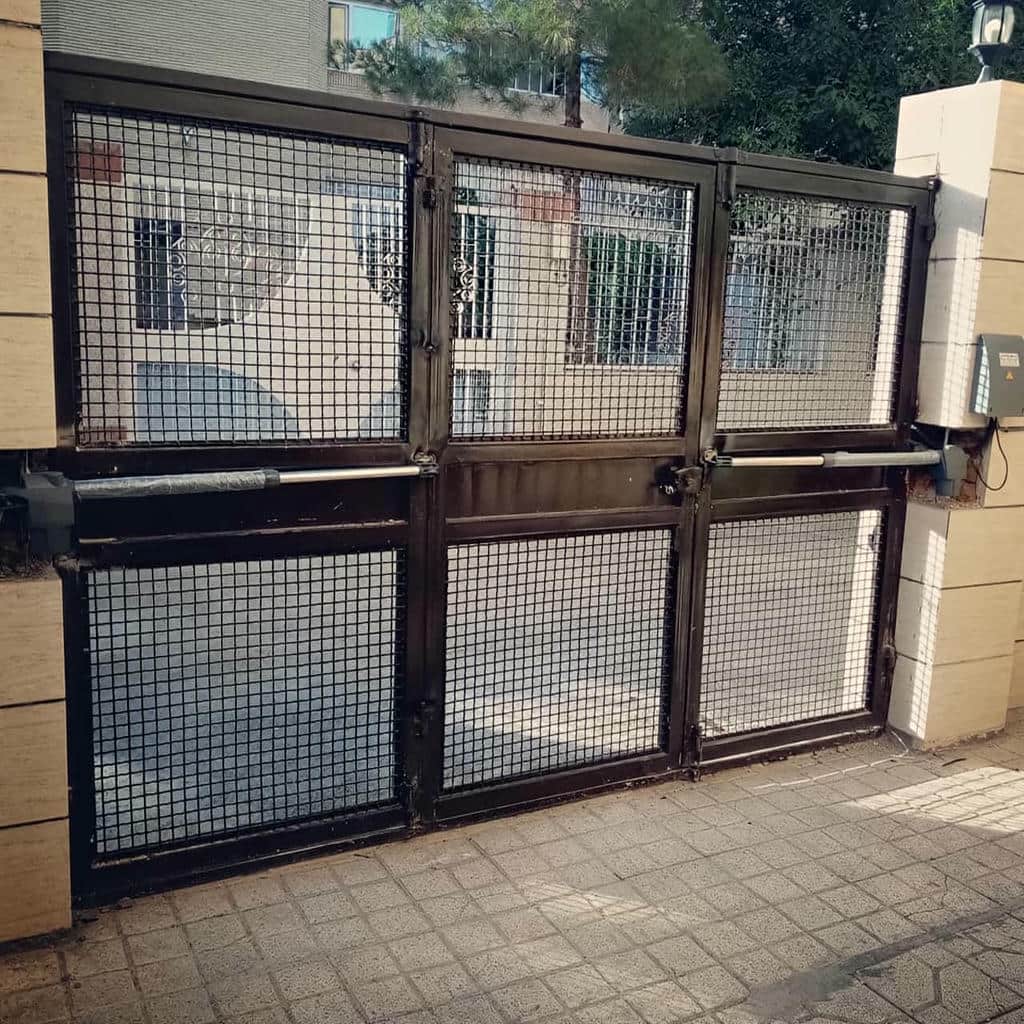 جک درب پارکینگ با موتور مقاوم و بدنه استاندارد