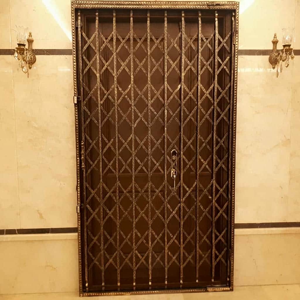 سفارش درب آکاردئونی طرح دار لوزی با رنگ کوره‌ای