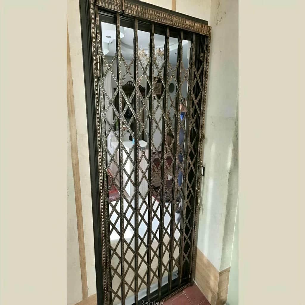 سفارش درب آکاردئونی برای واحد اداری با رنگ کورهای