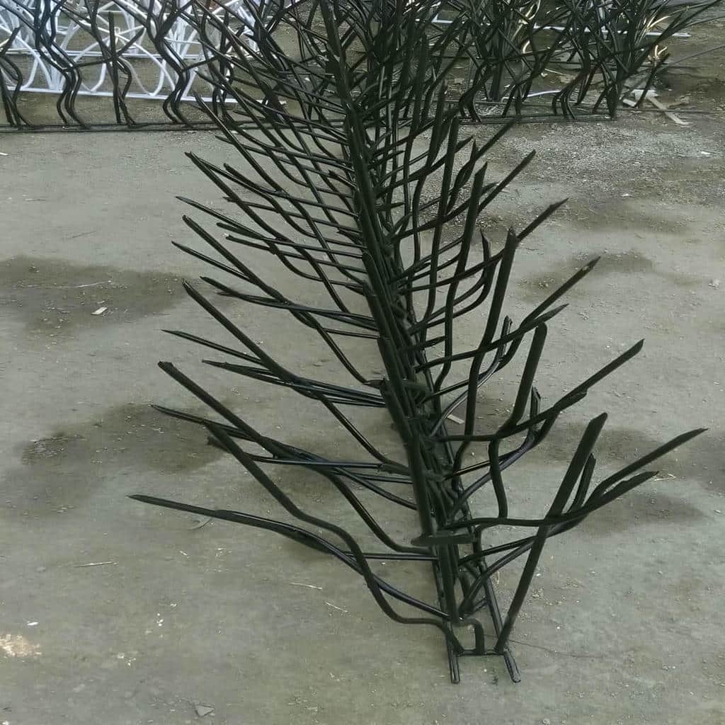 اجرای حفاظ روی دیوار حیاط مسکونی برای دیوار کوتاه
