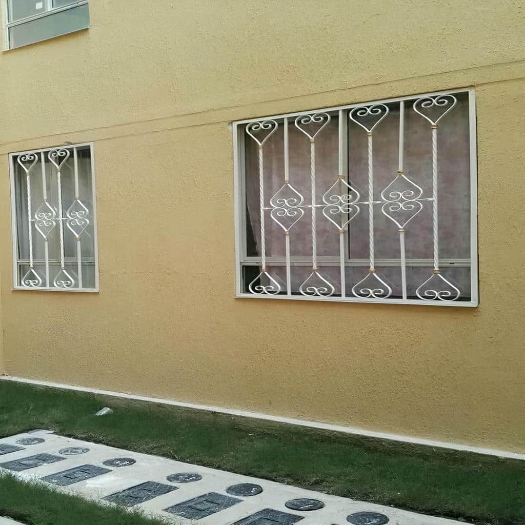 اجرای حفاظ پنجره بالکن تراس برای تراس کوچک