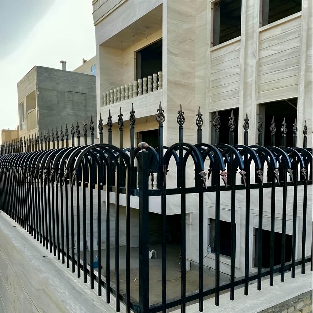 خرید حفاظ سرنیزه ای دیوار حیاط برای خانه مسکونی