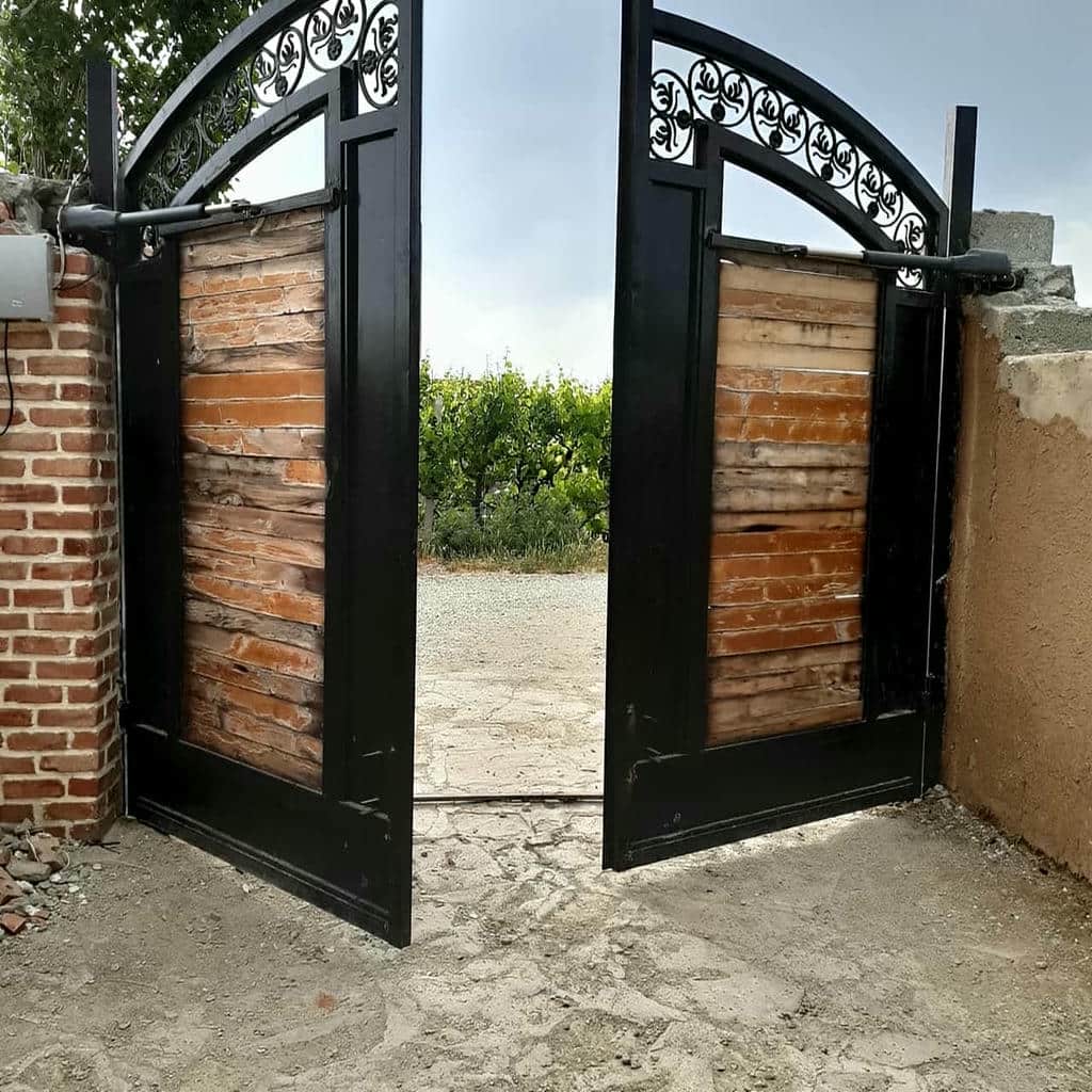 اجرای جک درب پارکینگ الکترومکانیک خانگی با تابلو فرمان