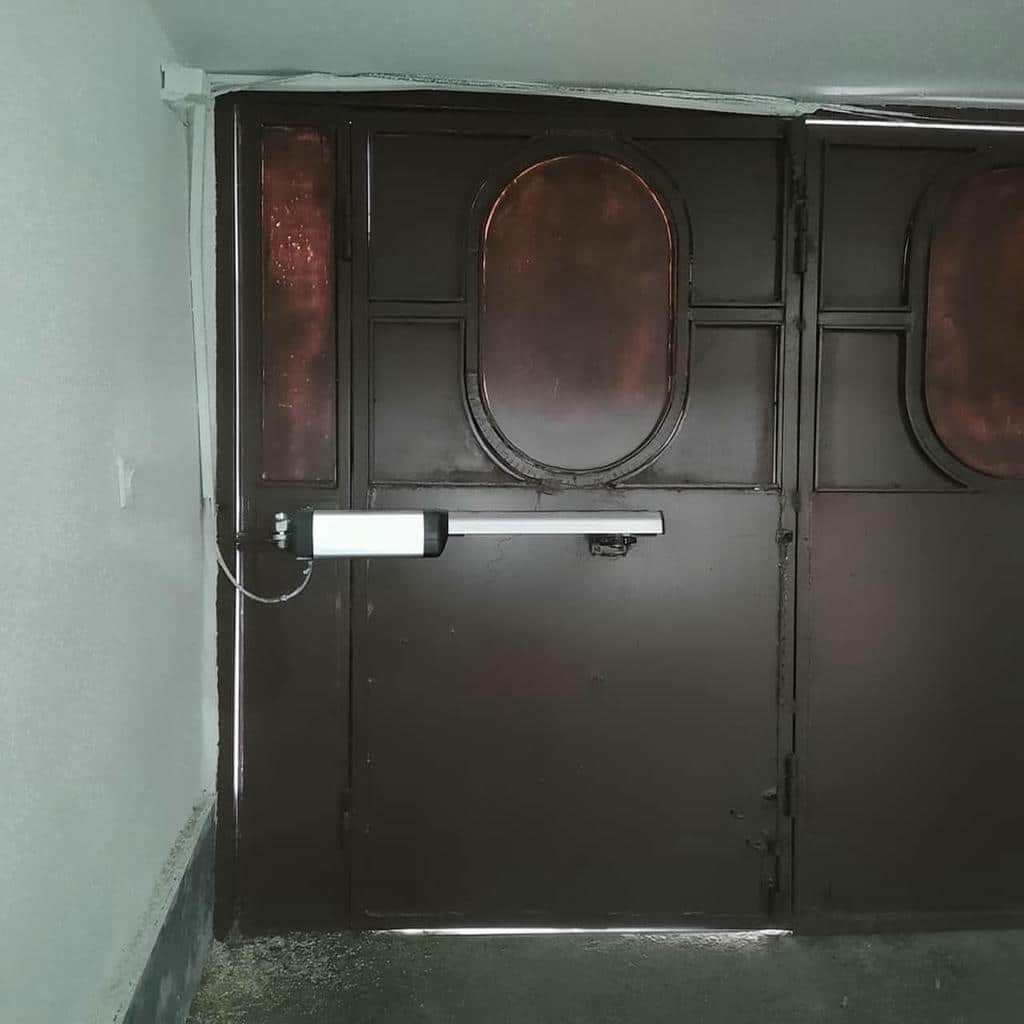 خدمات جک درب پارکینگ هیدرولیک صنعتی برای ورودی پرتردد