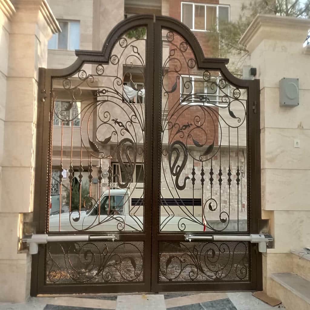 7 نمونه درب پارکینگ جک دار بازویی