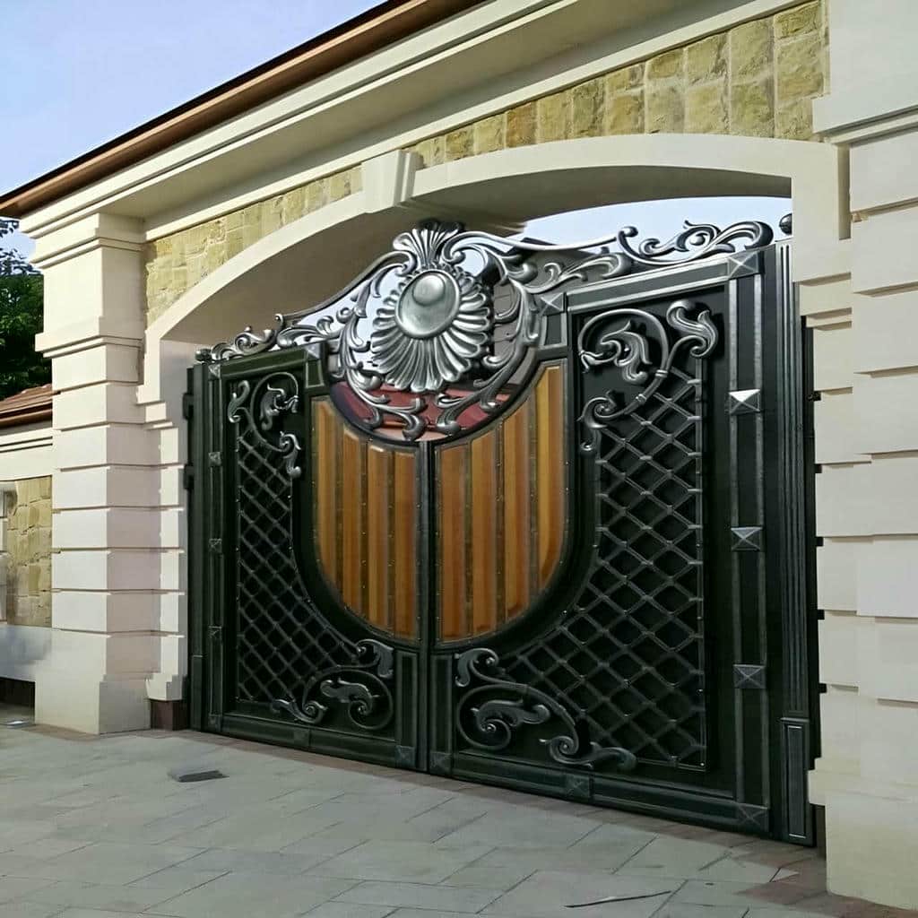 درب حیاط کتیبه دار کلاسیک برای ورودی ساختمان
