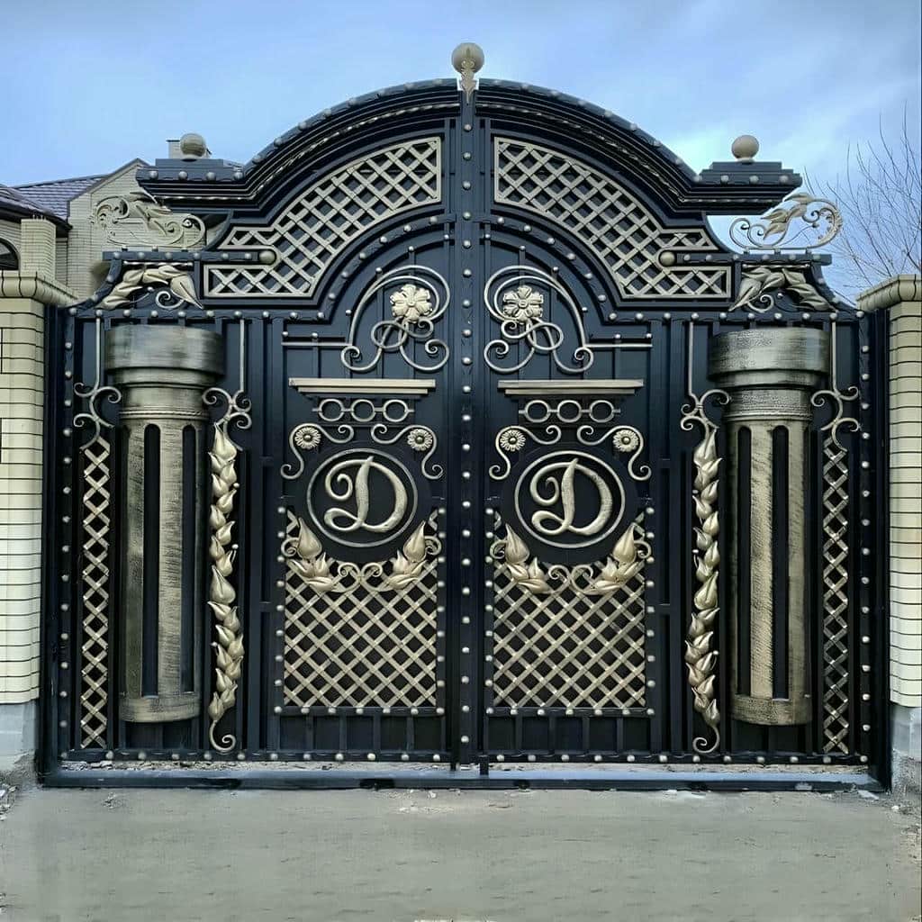 خرید درب حیاط نمای آجری با رنگ هماهنگ