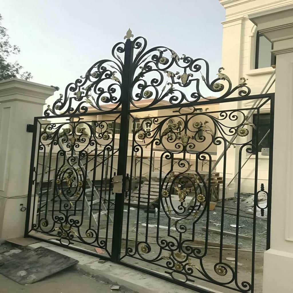 قیمت درب حیاط ویلایی قوسی بر اساس متریال