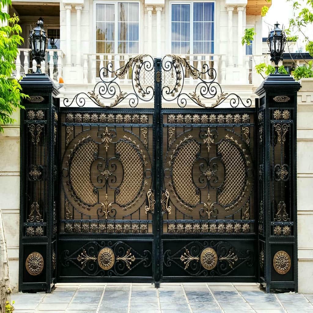 نصب درب حیاط ورودی محوطه برای مسیر خودرو