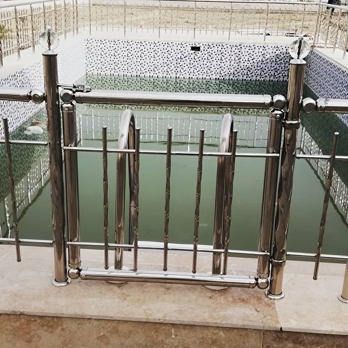 مرکز خرید نرده راه پله