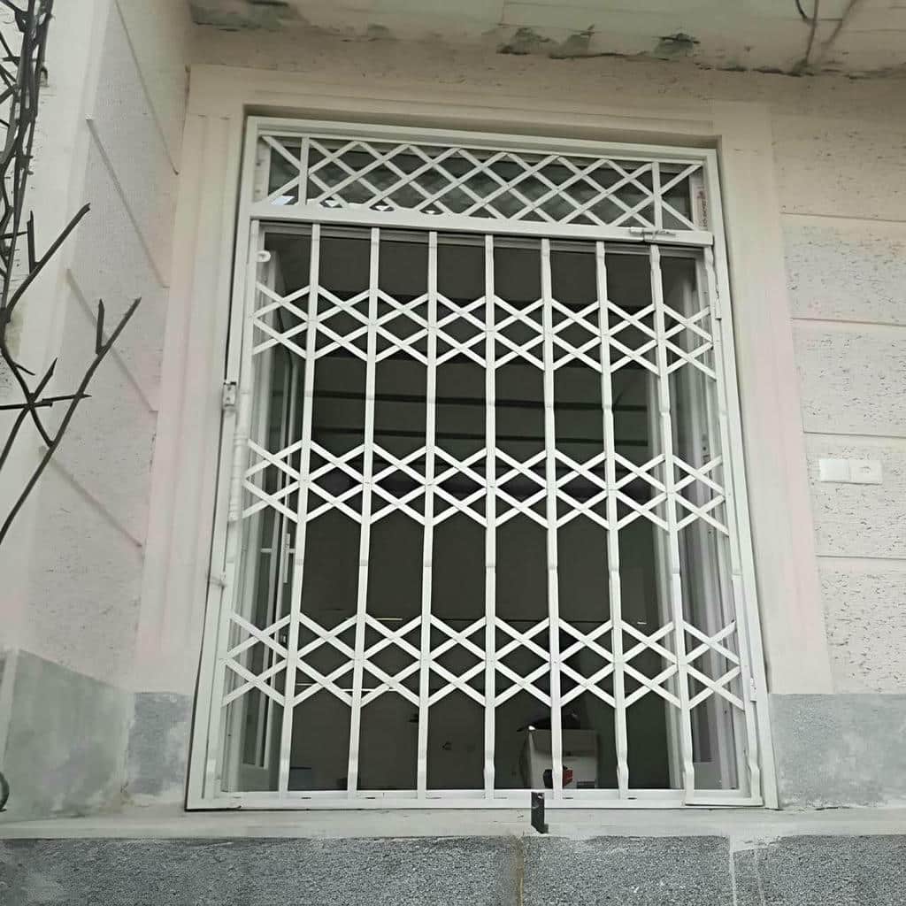 محافظ درب آپارتمان با جنس با دوام