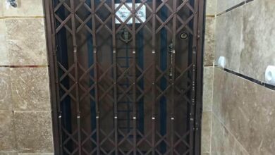 درب حفاظتی آپارتمان مدرن با طراحی مینیمال