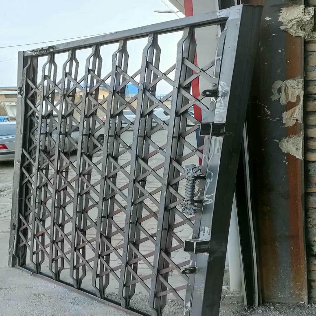 محافظ درب آپارتمان برای ورودی ساختمان