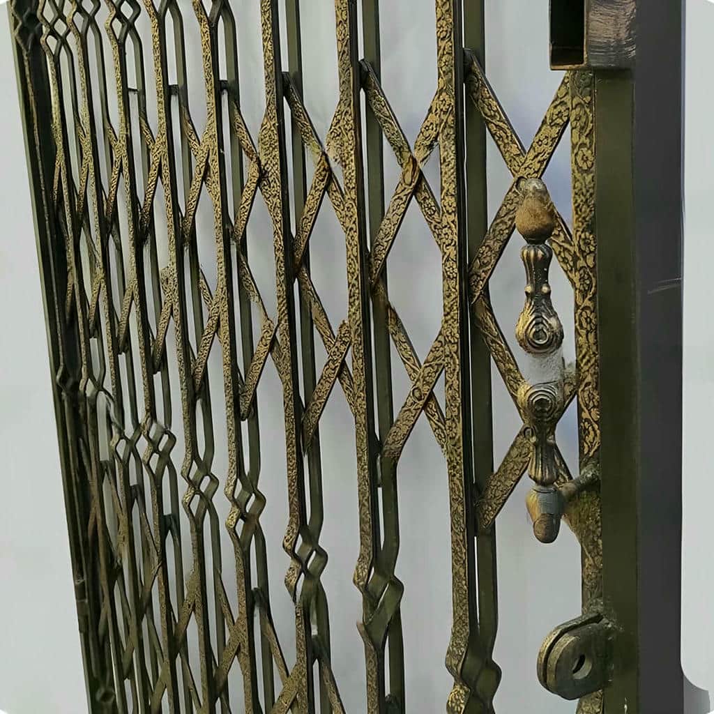 درب آکاردئونی با پوشش رنگی