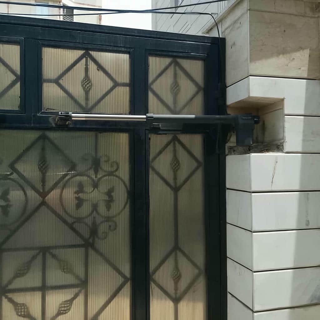 جک درب ویلایی در نمونه اجرا