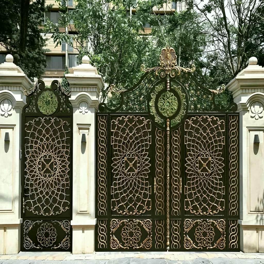 درب مجتمع آهنی با طراحی مدرن