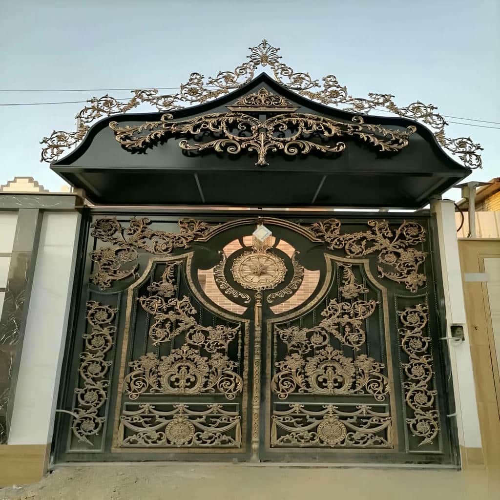 درب گلنرده دار با ساختار فلزی بادوام