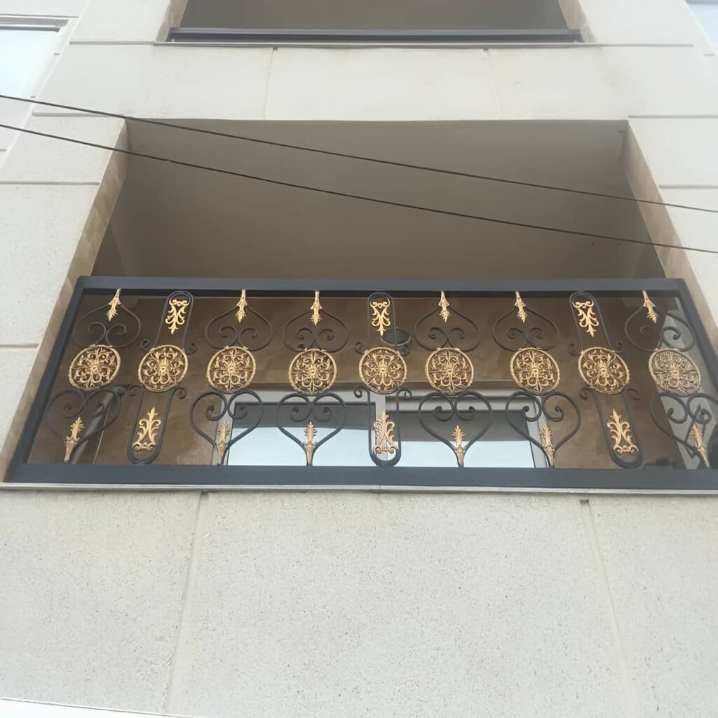 نرده تراس فلزی ساختمان مسکونی