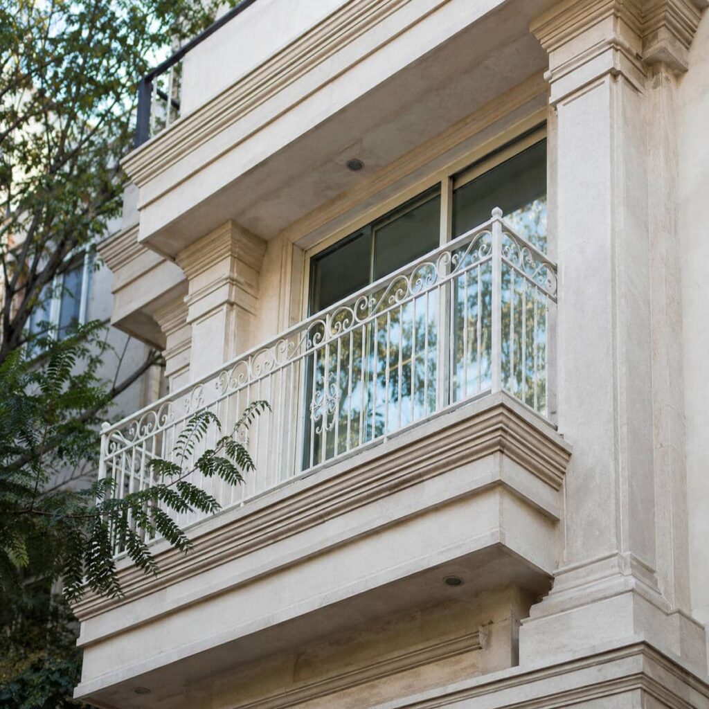 نرده پله فضای بیرونی