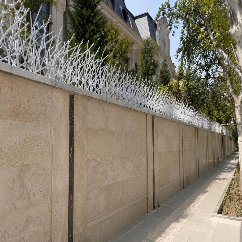 حفاظ دیوار سرنیزه ای فلزی